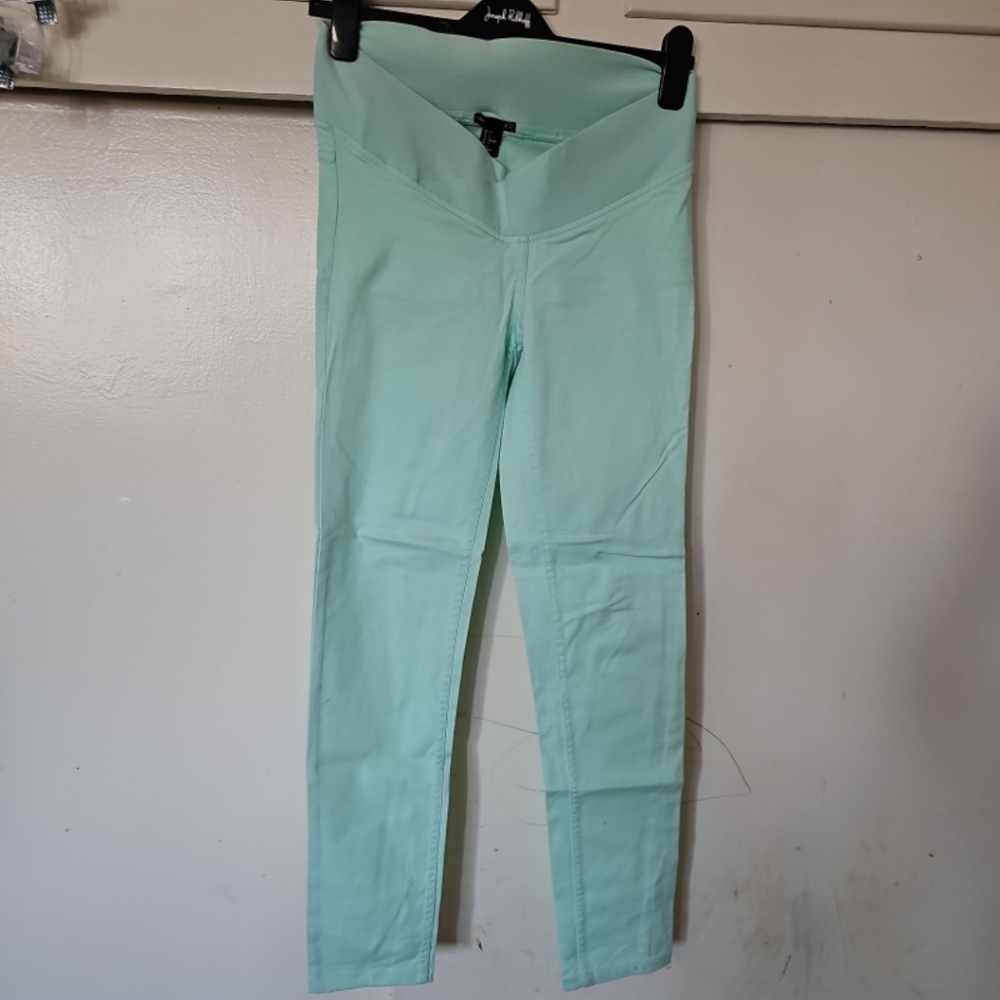 Size 4 pants from Mama H&M